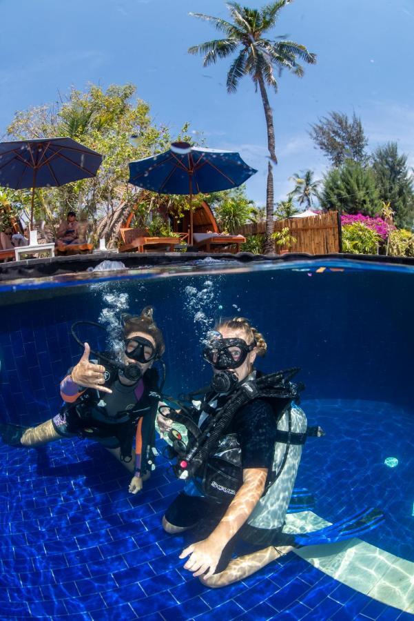 Manta Dive Gili Air Resort Екстер'єр фото
